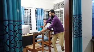 ঘুষ গ্রহণের ভিডিও ধারণ, সাংবাদিকের মোবাইল ছিনিয়ে নিলেন ভূমি কর্মকর্তা